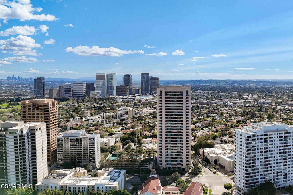 Los Angeles, California, 90024, United States, 3 Bedrooms Bedrooms, ,4 BathroomsBathrooms,Residential,Active,2020549