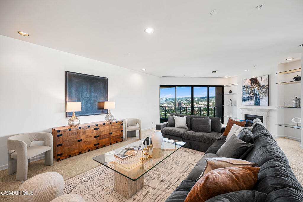 Los Angeles, California, 90024, United States, 3 Bedrooms Bedrooms, ,4 BathroomsBathrooms,Residential,Active,2020549