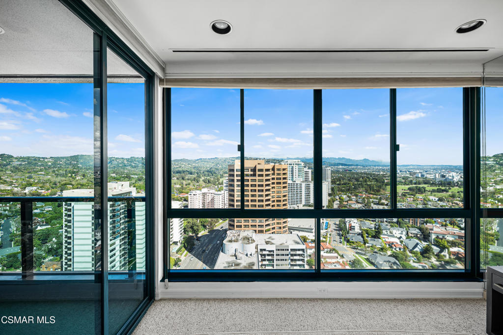 Los Angeles, California, 90024, United States, 3 Bedrooms Bedrooms, ,4 BathroomsBathrooms,Residential,Active,2020549