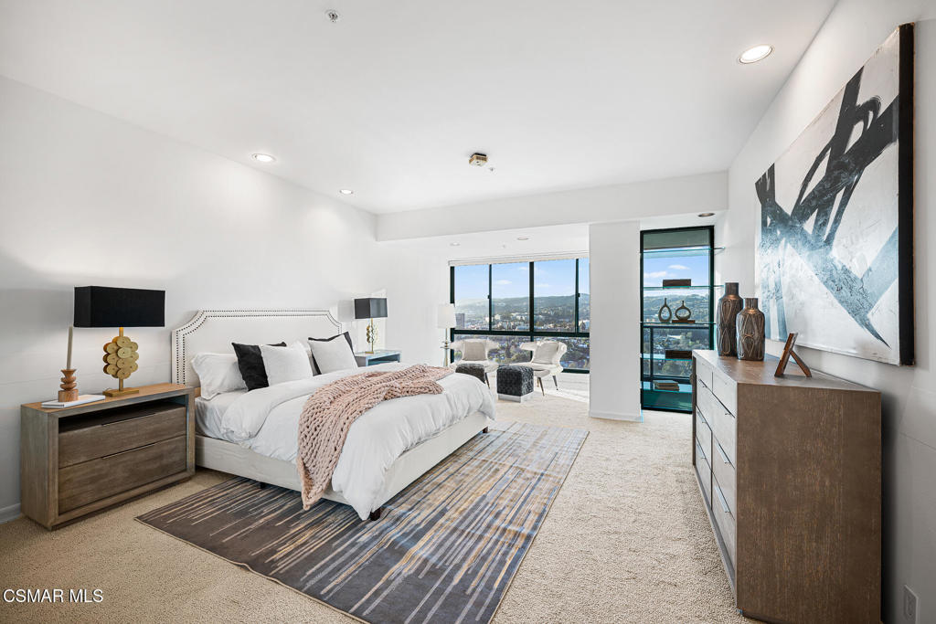 Los Angeles, California, 90024, United States, 3 Bedrooms Bedrooms, ,4 BathroomsBathrooms,Residential,Active,2020549