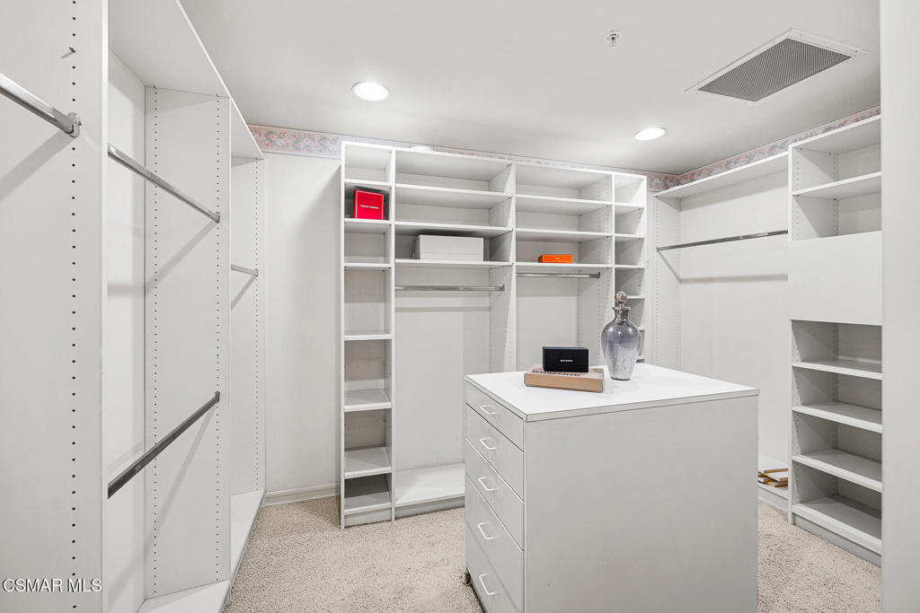 Los Angeles, California, 90024, United States, 3 Bedrooms Bedrooms, ,4 BathroomsBathrooms,Residential,Active,2020549
