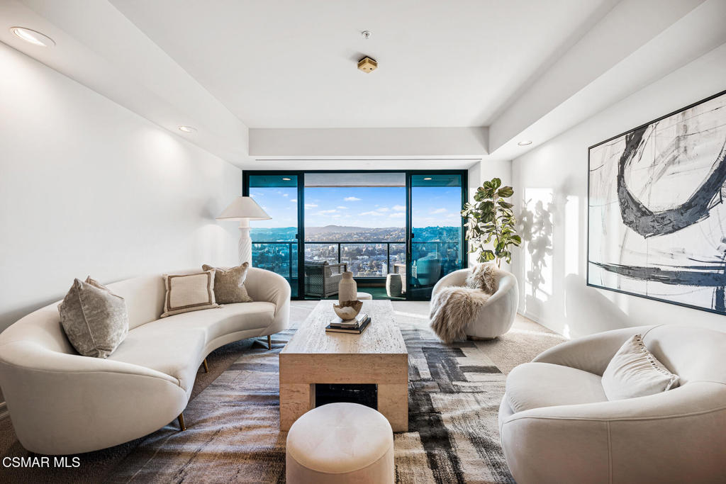 Los Angeles, California, 90024, United States, 3 Bedrooms Bedrooms, ,4 BathroomsBathrooms,Residential,Active,2020549
