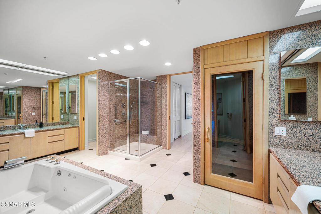 Los Angeles, California, 90024, United States, 3 Bedrooms Bedrooms, ,4 BathroomsBathrooms,Residential,Active,2020549