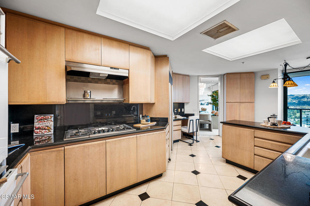 Los Angeles, California, 90024, United States, 3 Bedrooms Bedrooms, ,4 BathroomsBathrooms,Residential,Active,2020549