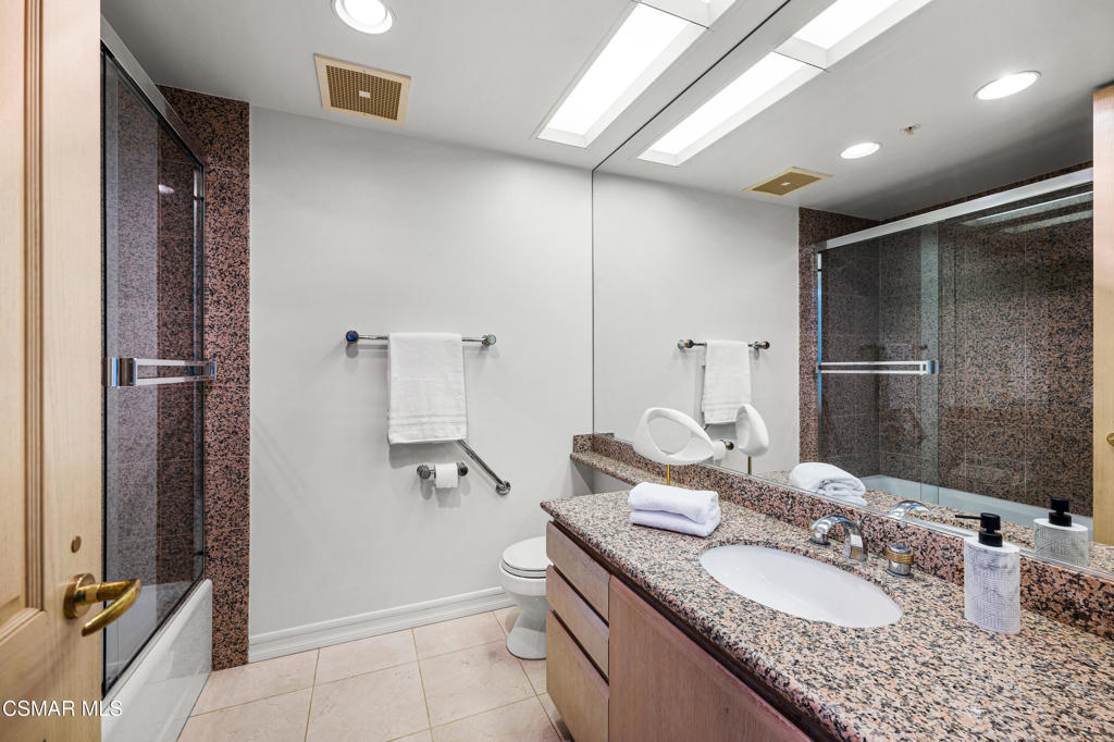 Los Angeles, California, 90024, United States, 3 Bedrooms Bedrooms, ,4 BathroomsBathrooms,Residential,Active,2020549
