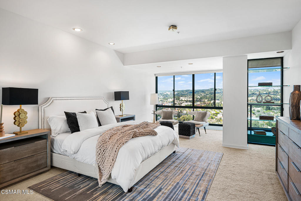 Los Angeles, California, 90024, United States, 3 Bedrooms Bedrooms, ,4 BathroomsBathrooms,Residential,Active,2020549