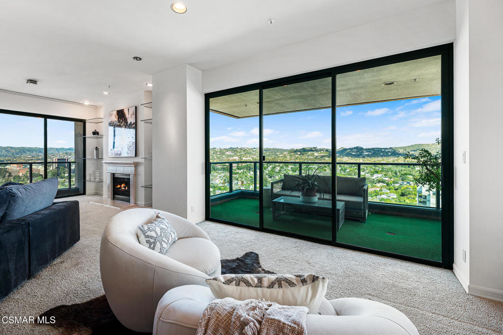 Los Angeles, California, 90024, United States, 3 Bedrooms Bedrooms, ,4 BathroomsBathrooms,Residential,Active,2020549