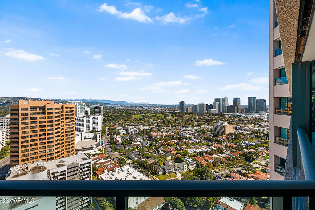 Los Angeles, California, 90024, United States, 3 Bedrooms Bedrooms, ,4 BathroomsBathrooms,Residential,Active,2020549