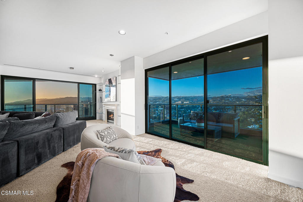 Los Angeles, California, 90024, United States, 3 Bedrooms Bedrooms, ,4 BathroomsBathrooms,Residential,Active,2020549