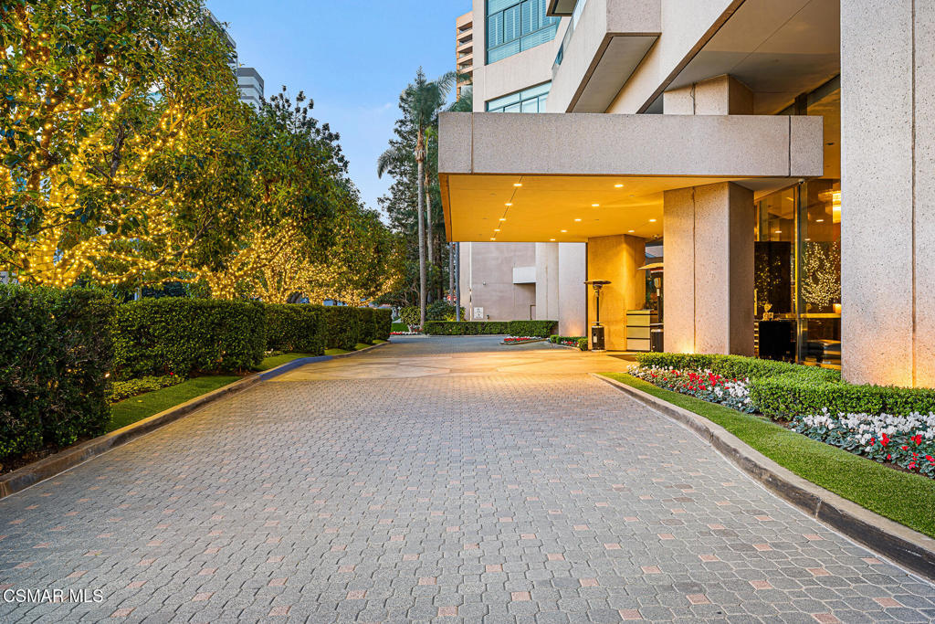 Los Angeles, California, 90024, United States, 3 Bedrooms Bedrooms, ,4 BathroomsBathrooms,Residential,Active,2020549
