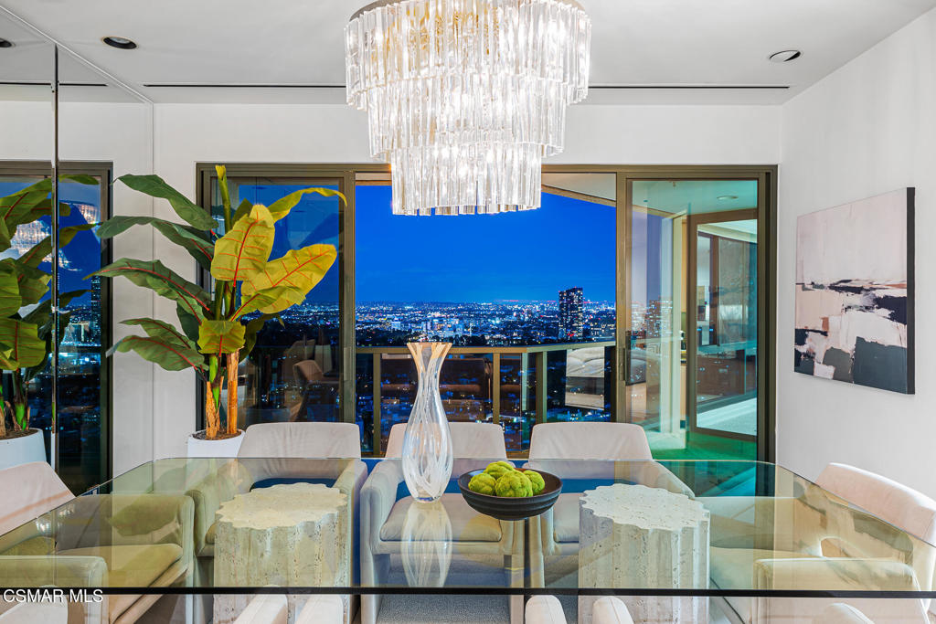 Los Angeles, California, 90024, United States, 3 Bedrooms Bedrooms, ,4 BathroomsBathrooms,Residential,Active,2020549