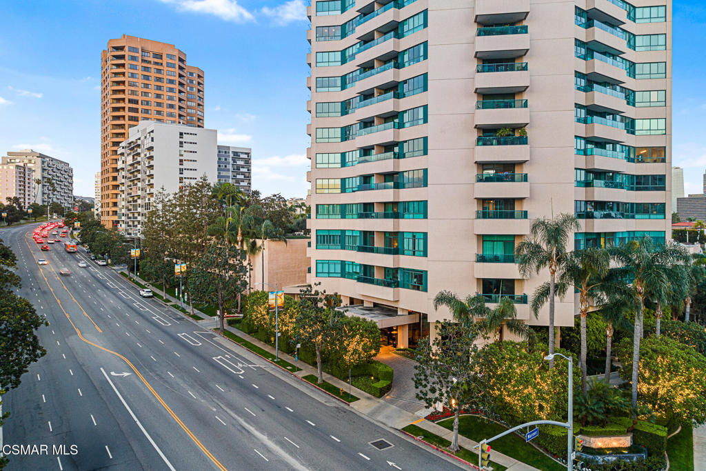 Los Angeles, California, 90024, United States, 3 Bedrooms Bedrooms, ,4 BathroomsBathrooms,Residential,Active,2020549
