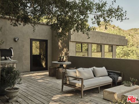 Photo of 10420 Lisbon Lane, Los Angeles, CA 90077 (MLS # 26660789)