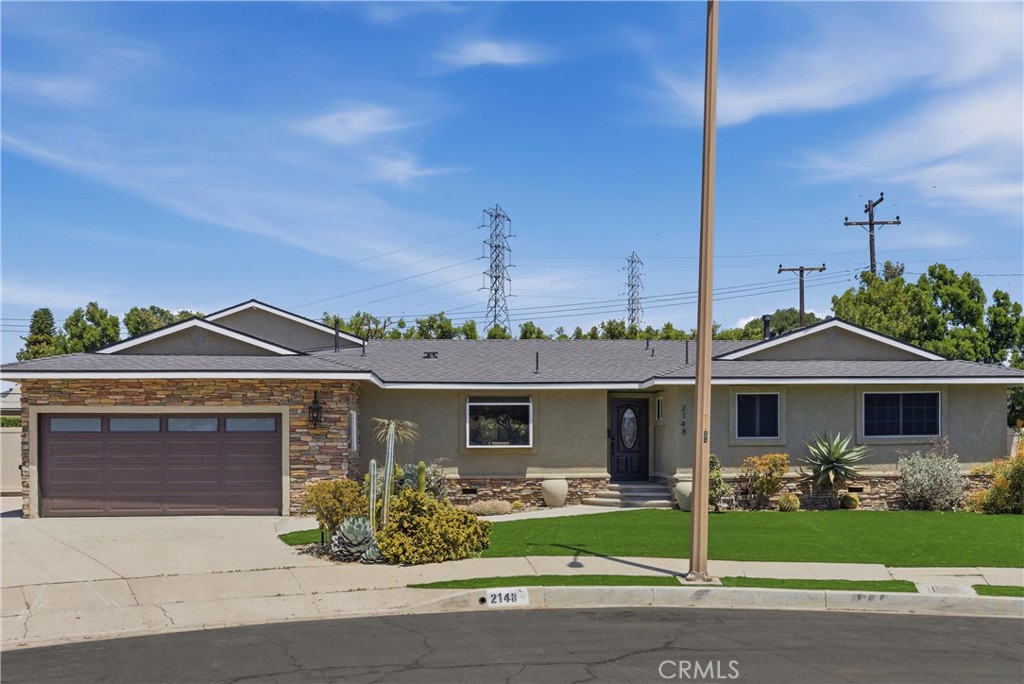 2148 E Onyx