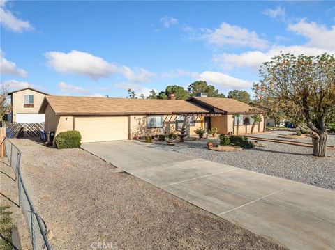 Photo of 11935 Wapato Road, Apple Valley, CA 92308 (MLS # HD26060417)