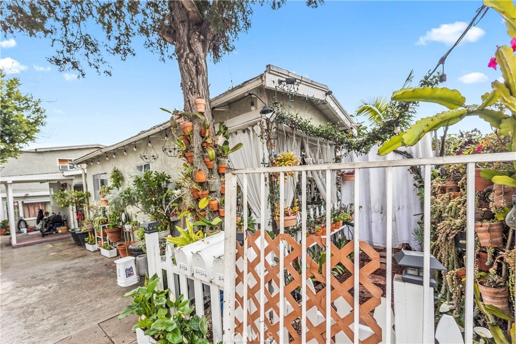 2424 West BLVD, Los Angeles CA 90016
