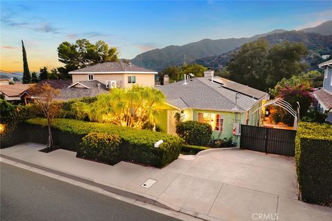Photo of 2966 Piedmont Ave, La Crescenta, CA 91214 (MLS # GD25252936)