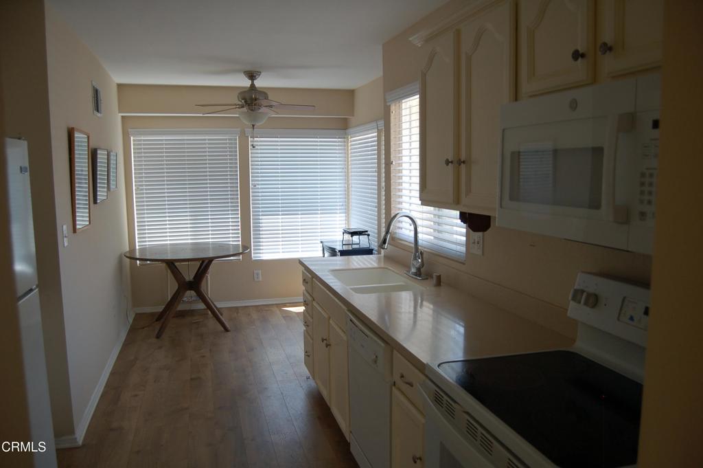 7132 Village 7
