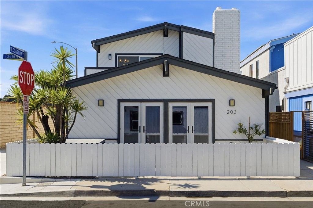 Photo of 203 Cedar Street #A &amp; B, Newport Beach, CA 92663 (MLS # NP26063265)
