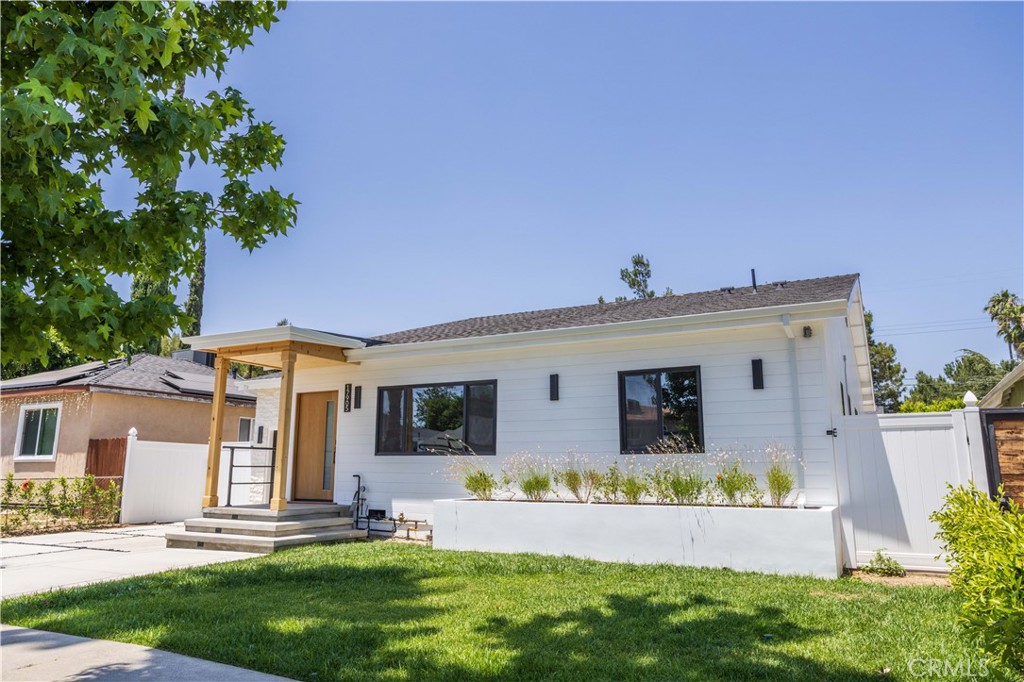 17905 Bullock Street