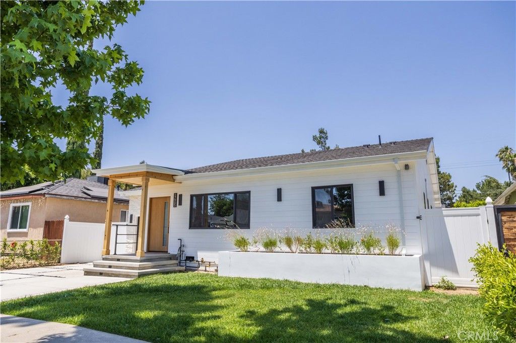 Photo of 17905 Bullock Street, Encino, CA 91316 (MLS # SR25146804)