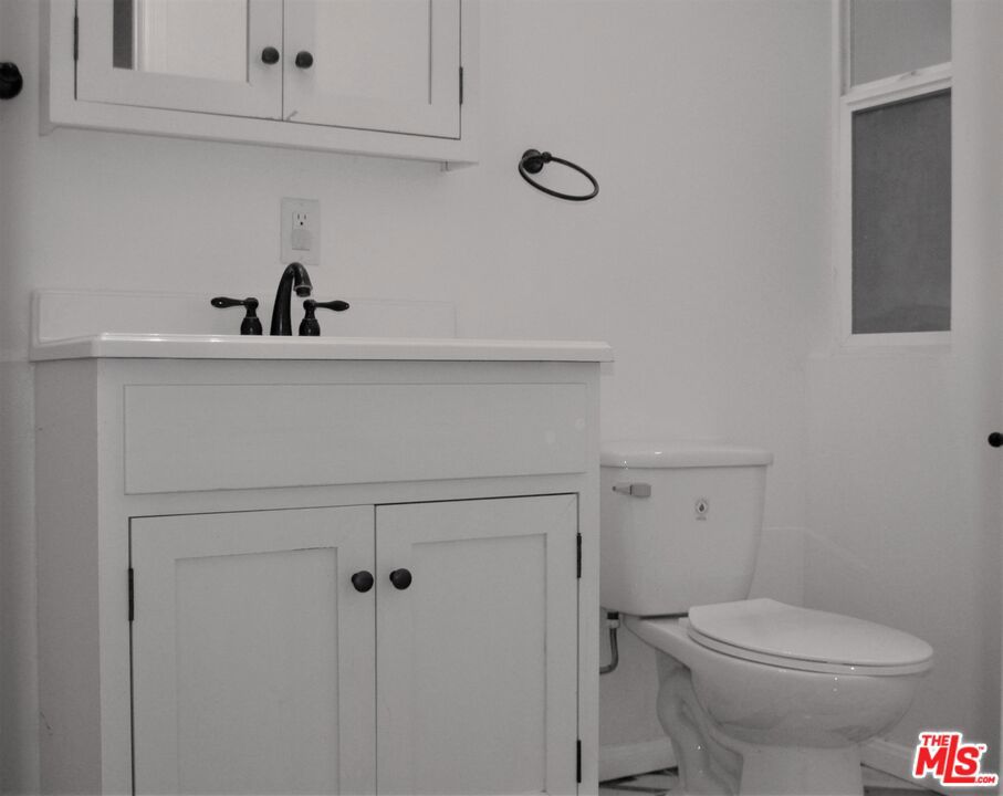 1816 S La Brea Avenue