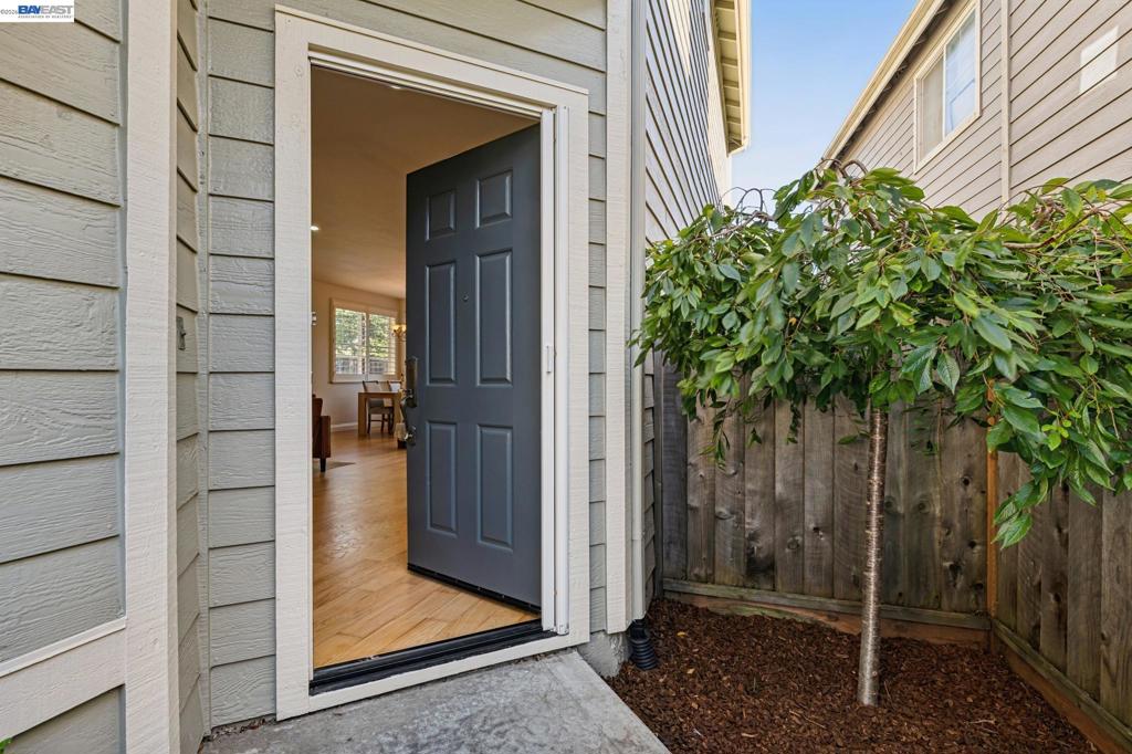 12 Britt Ct CT, Alameda CA 94502