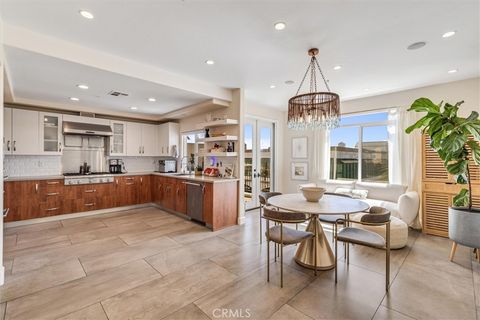 Photo of 308 5th Street, Huntington Beach, CA 92648 (MLS # OC25215575)