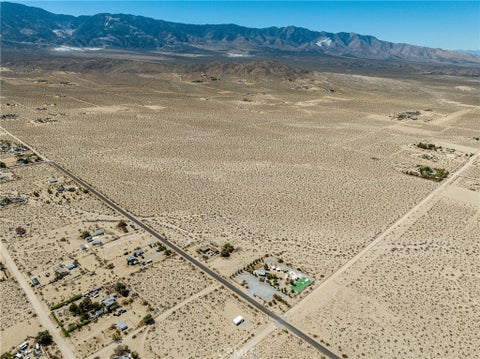 Photo of 768 Visalia Avenue, Lucerne Valley, CA 92356 (MLS # HD26218636)