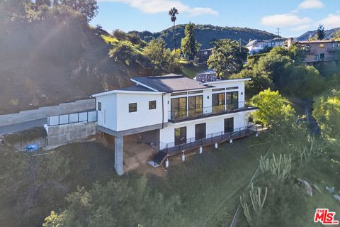 Tiny photo for 8366 Hillcroft Drive, West Hills, CA 91304 (MLS # 25627193)