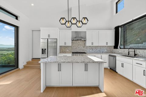 Tiny photo for 8366 Hillcroft Drive, West Hills, CA 91304 (MLS # 25627193)