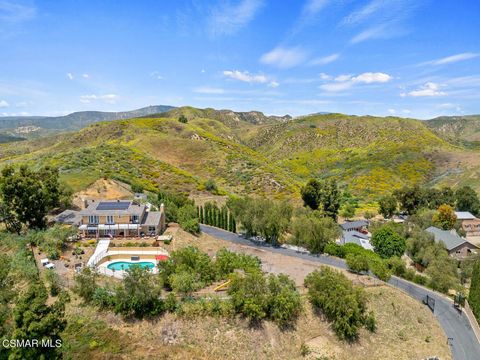 Photo of 3166 Sycamore Drive, Simi Valley, CA 93065 (MLS # 226001727)