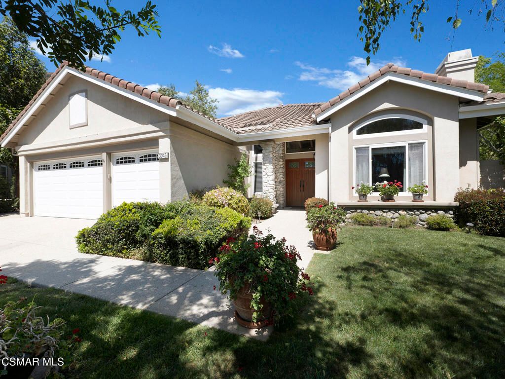 Photo of 3046 Shadow Mesa Circle, Thousand Oaks, CA 91360 (MLS # 226001474)