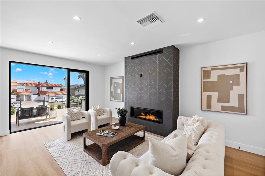 CUS - Residential Lease