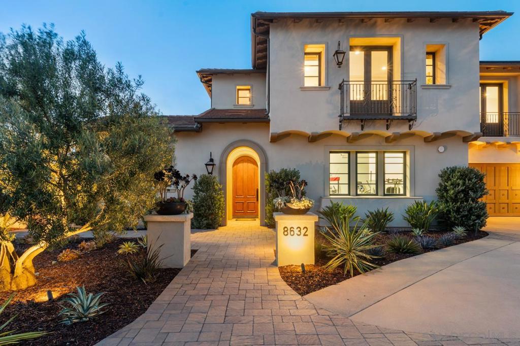 8632 Via Rancho Cielo