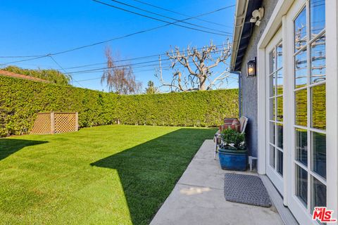 Photo of 8344 Kenyon Avenue, Los Angeles, CA 90045 (MLS # 26829781)