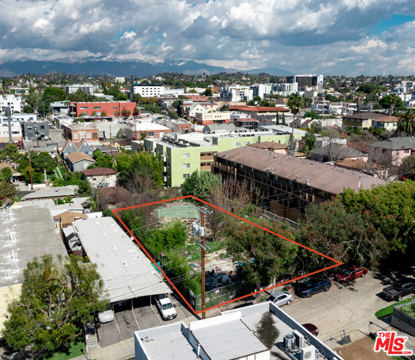 2227 Valley Street
