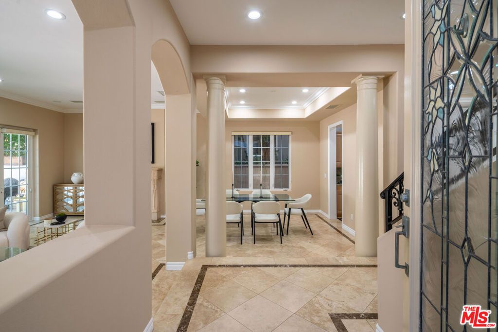 Photo of 134 VOYAGE MALL, Marina Del Rey, CA 90292 (MLS # 26666311)