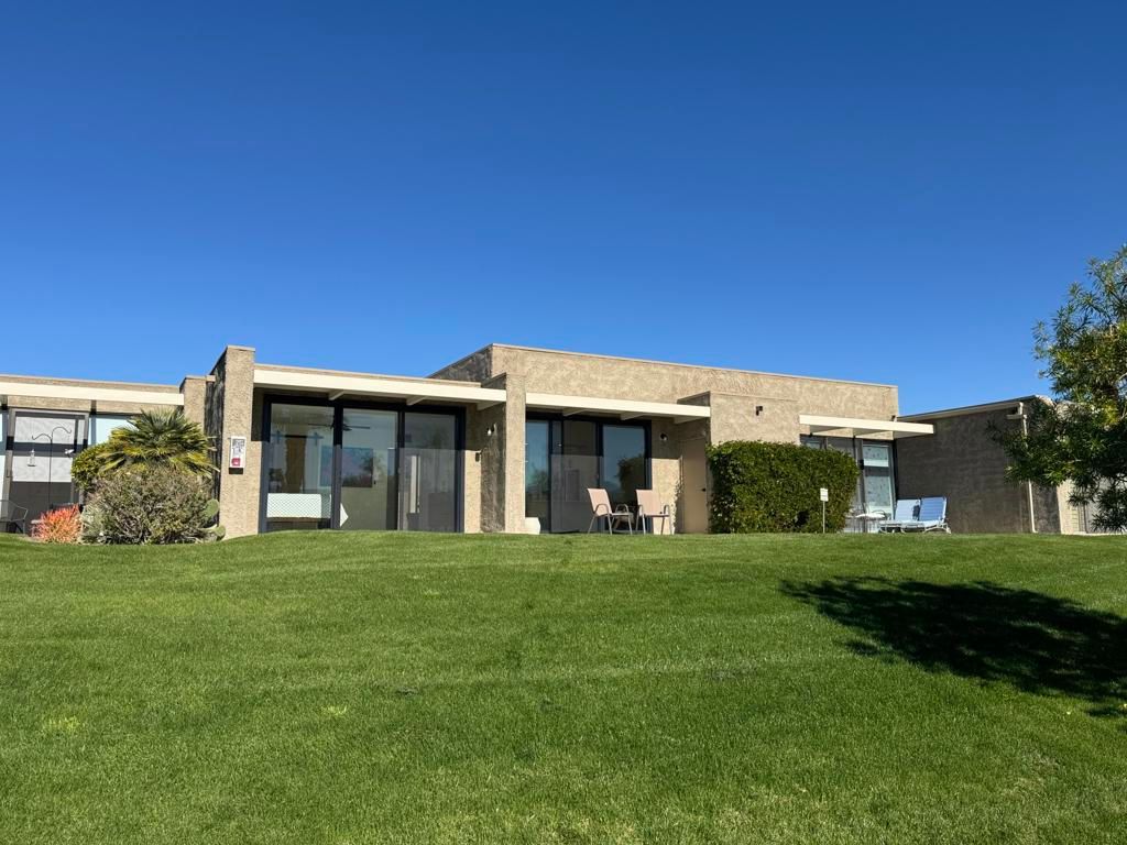 Photo of 830 N Calle De Mimosas, Palm Springs, CA 92262 (MLS # 219141101DA)