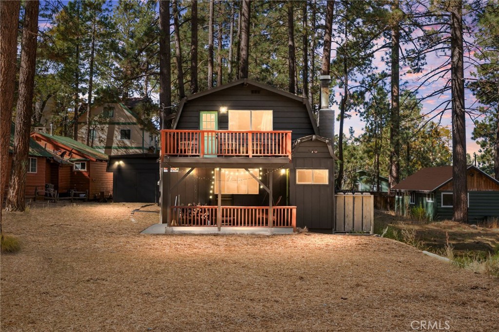 Welcome to your dream Big Bear chalet, perfectly situated NEAR THE LAKE, SKI RESORTS, AND VILLAGE SHOPS. This 3-bedroom, 2-bath mountain retreat sits on a generous 6,750 sq. ft. lot, offering the perfect blend of comfort, convenience, and INVESTMENT potential.
Step inside to discover REMODELED BATHROOMS and a modern, high-end kitchen complete with premium appliances — ideal for entertaining or cozy nights in. The primary bedroom features a private deck, perfect for morning coffee or stargazing under clear mountain skies.
Outside, you’ll find a large fenced yard, spacious driveway, and a detached two-car garage, providing AMPLE PARKING and storage for year-round adventures.
Currently operating as an extremely SUCCESSFUL SHORT TERM RENTAL, this home is fully turnkey and ready to generate income from day one. With easy winter access and proximity to all of Big Bear’s top attractions, this chalet offers the best of both worlds — a luxurious getaway and a proven investment opportunity.