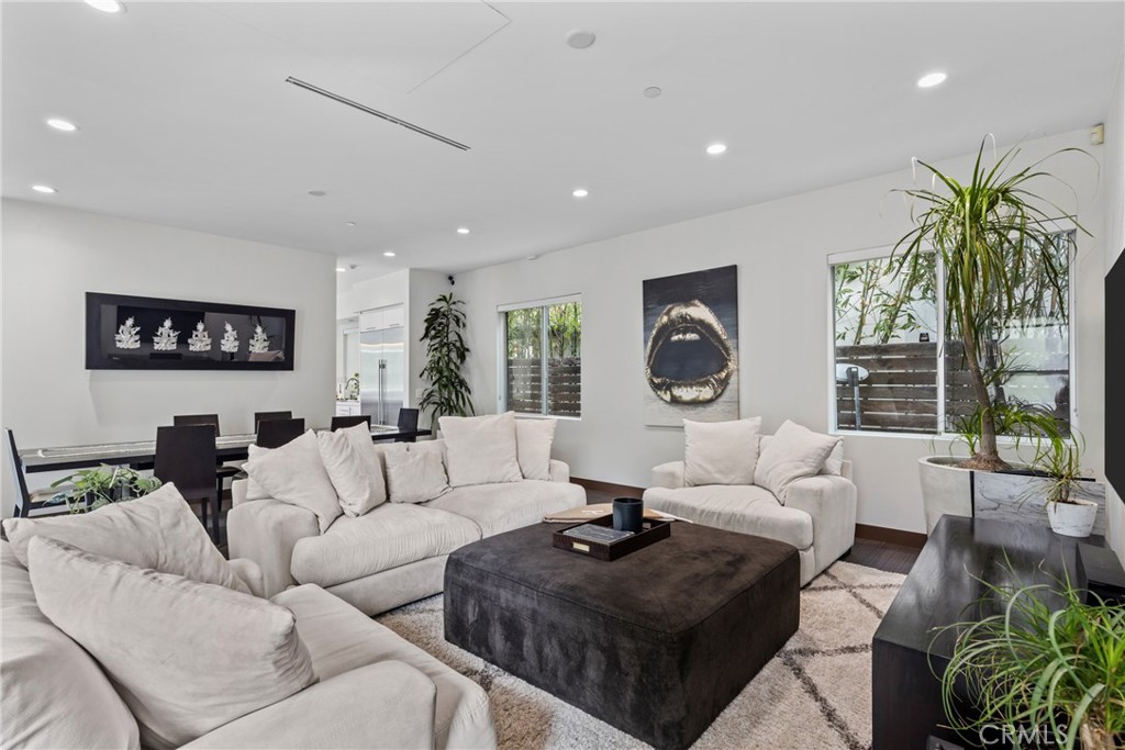 Just a short stroll away are grocery stores, cafés, restaurants, and a lovely local park!
Furnished, modern-contemporary gem in the prestigious Encino Hills. This two-story home spans nearly 4,000?sq?ft, offering 5 bedrooms and 4½ bathrooms, with a clean-lined design, expansive windows, and seamless indoor-outdoor integration. The open-concept living space is drenched in natural light, highlighted by lofty ceilings, premium finishes, and a gourmet kitchen featuring custom cabinetry and top-tier appliances—perfect for entertaining or everyday life.