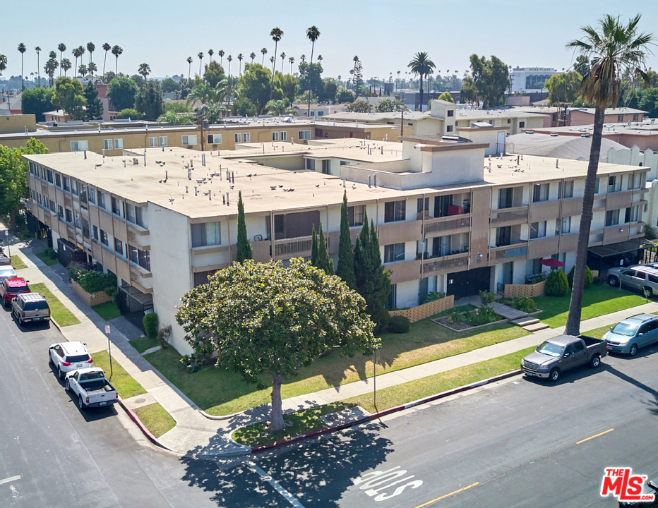 Totaling 38,209 SF, the subject property includes 40 apartment units located between W Pico Blvd and Venice Blvd just west of Western Ave. This is a true value-add opportunity with significant rental upside of over 54%.Built in 1964, 1500 S Gramercy Pl has an ideal unit mix of spacious units including 18 one-bedroom units (approximately 690 SF), 13 two-bedroom one-bathroom units (approximately 870 SF) and nine two-bedroom two-bathroom units (1,000 SF). Many of the units include balconies. Current rents are below market and presents an investor the opportunity to capture pro forma rents over time through interior renovations. At the asking price, the subject property is being offered at a low price per square foot of $223 and $212,500 per unit. The property has 40 parking spaces.Harvard Heights is a densely populated neighborhood with historical and architectural significance.