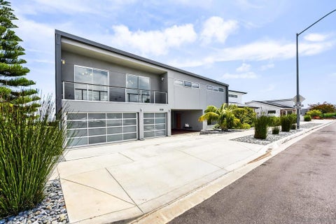 Tiny photo for 5725 Soledad Mountain RD, La Jolla, CA 92037 (MLS # 260013634SD)