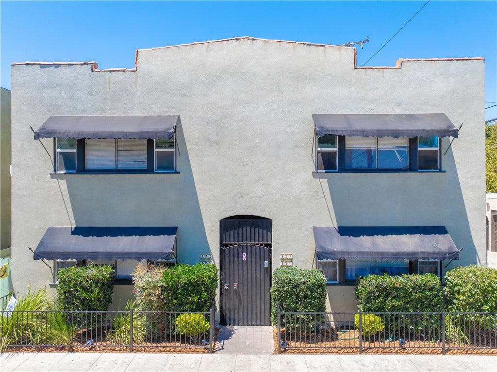 421 N Rose