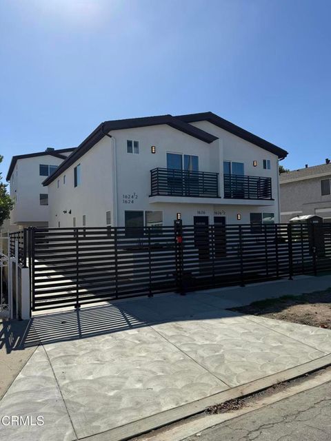 Photo of 1626 W 205th Street, Torrance, CA 90501 (MLS # P1-25041)