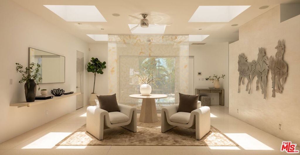 9229 Robin Drive