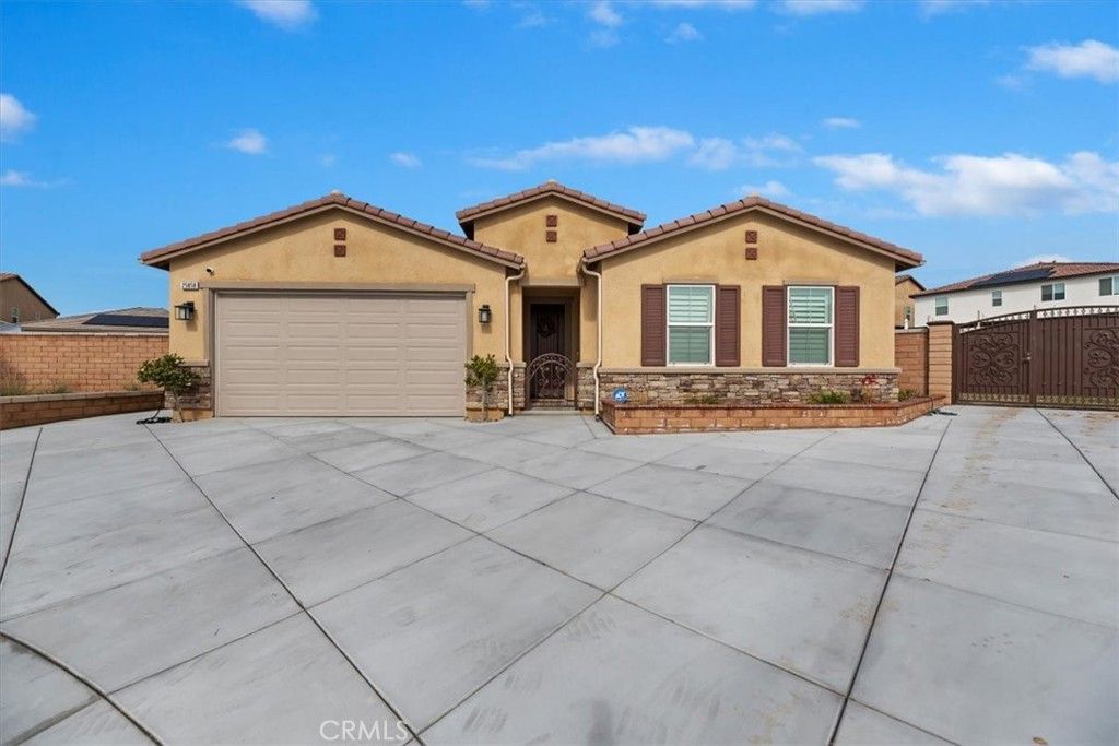 Photo of 25858 Oak Springs Court, Homeland, CA 92548 (MLS # IV26031350)