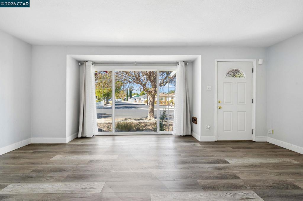 111 Manor Dr