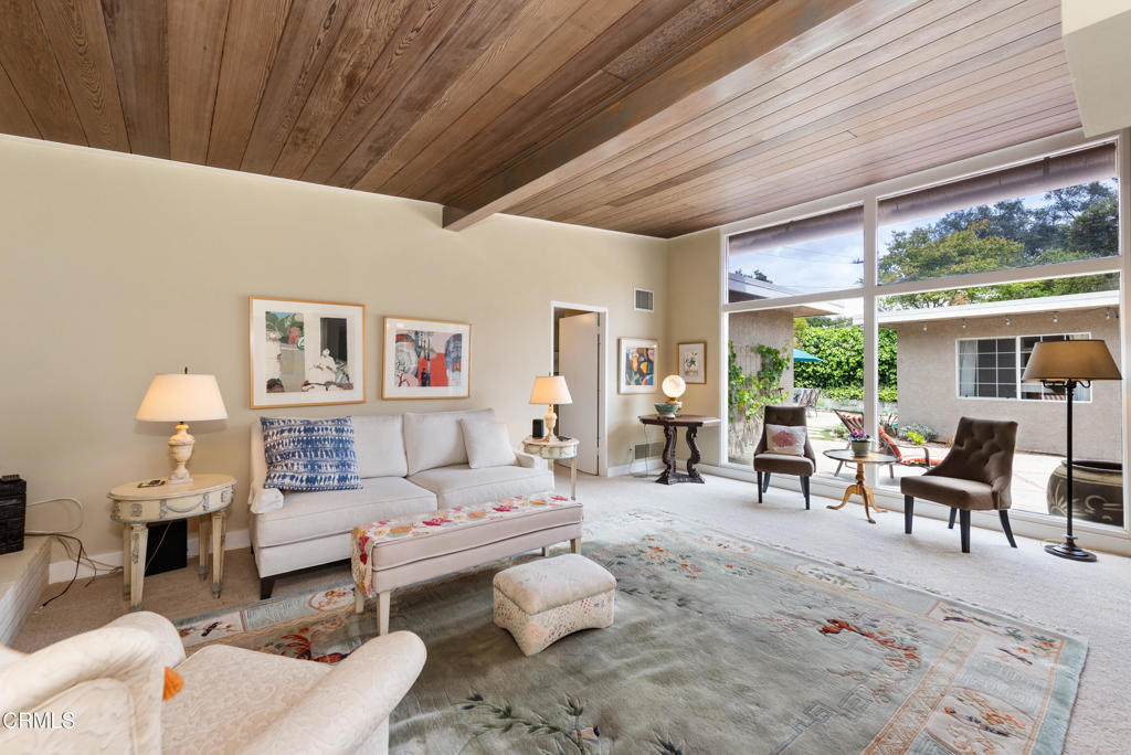 1201 Woodland Drive