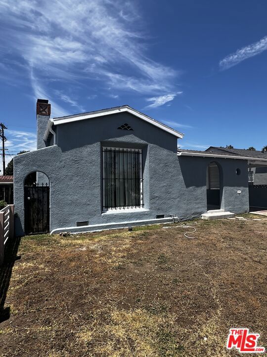 1429 W 94th Place